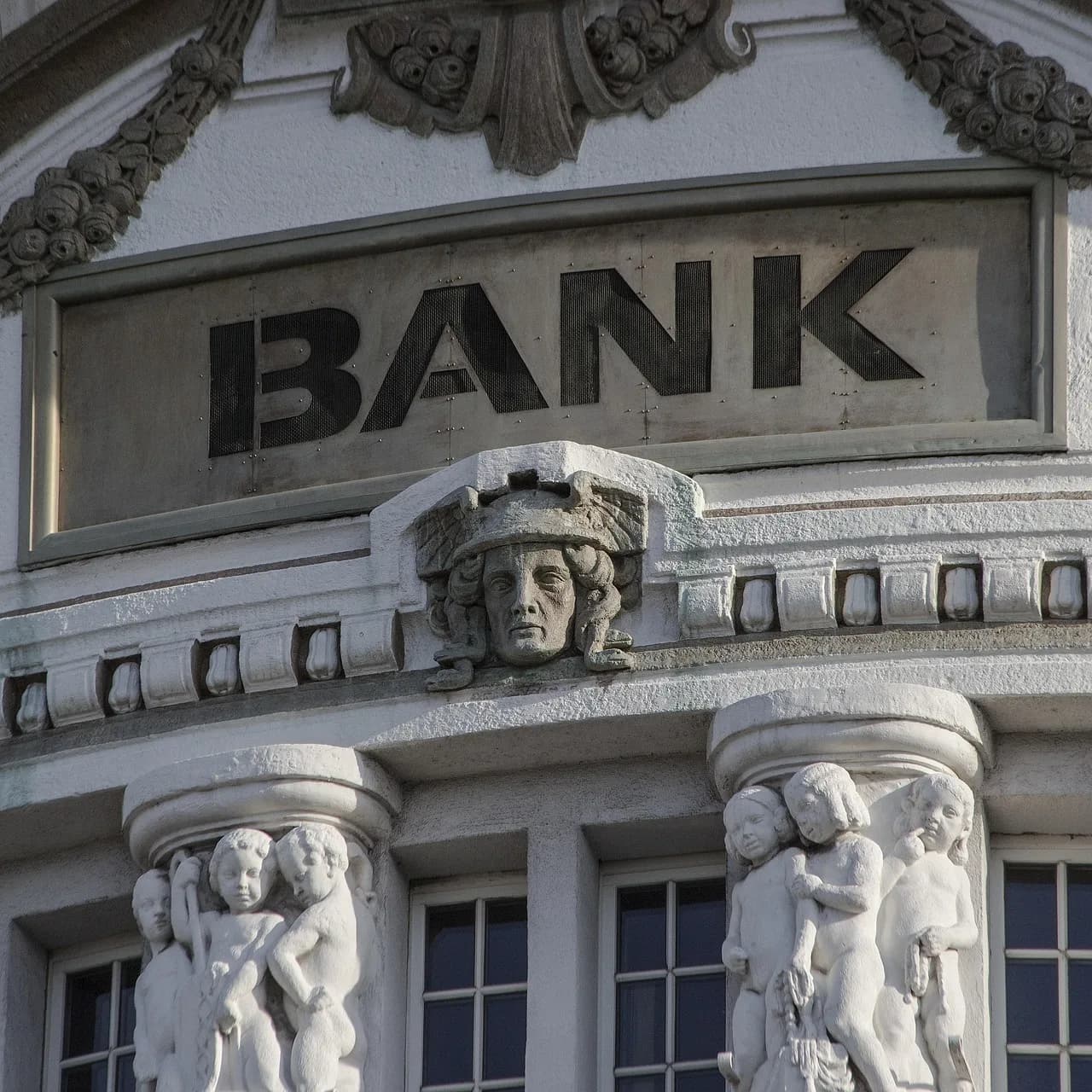 Classical bank building facade representing the Circle national trust bank charter