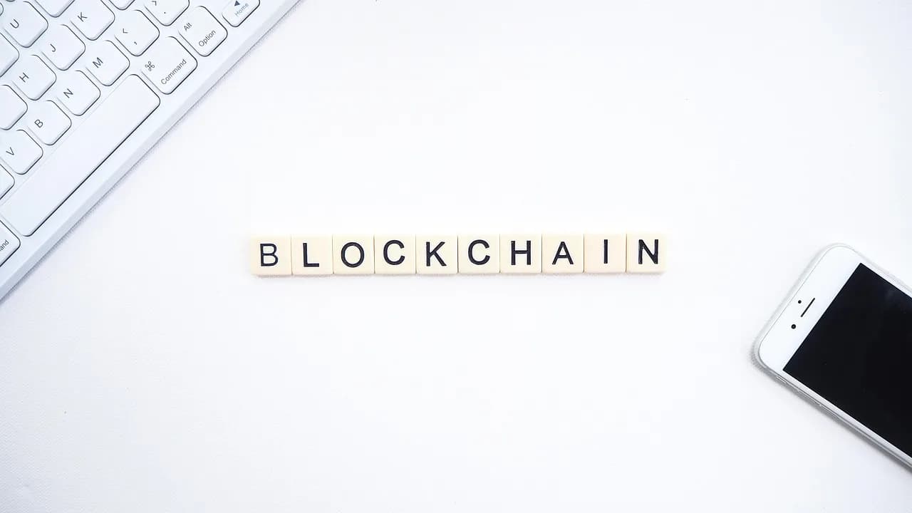 Blockchain network activity representing the surge in Robinhood Chain Uniswap volume